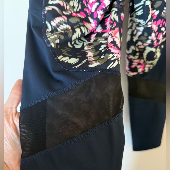 LuLaRoe Rise Fearless Crop Leggings - Small S - Picture 4 of 13